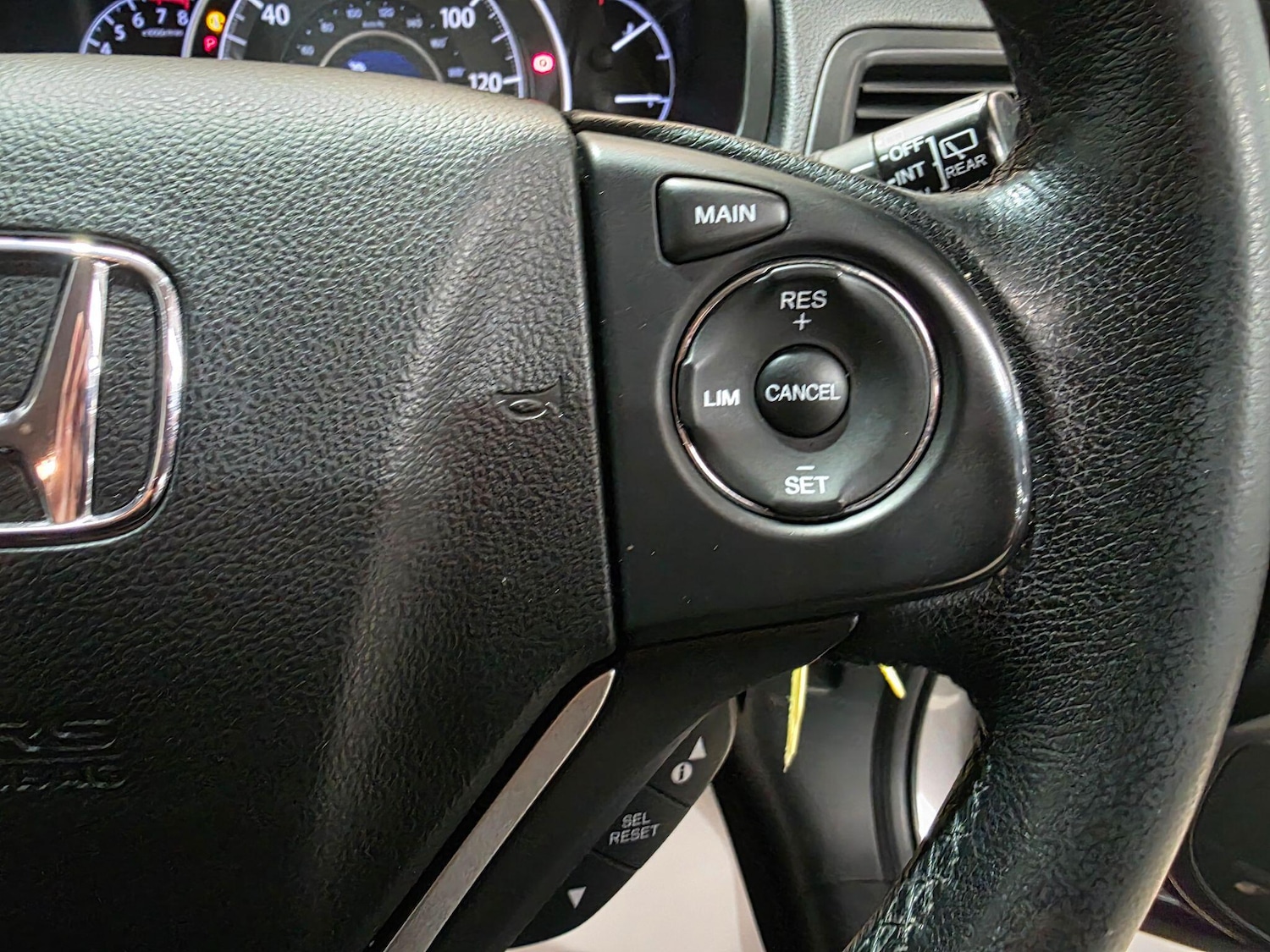 Used Honda CR-V 2018 for sale - 76701404: Photo 15