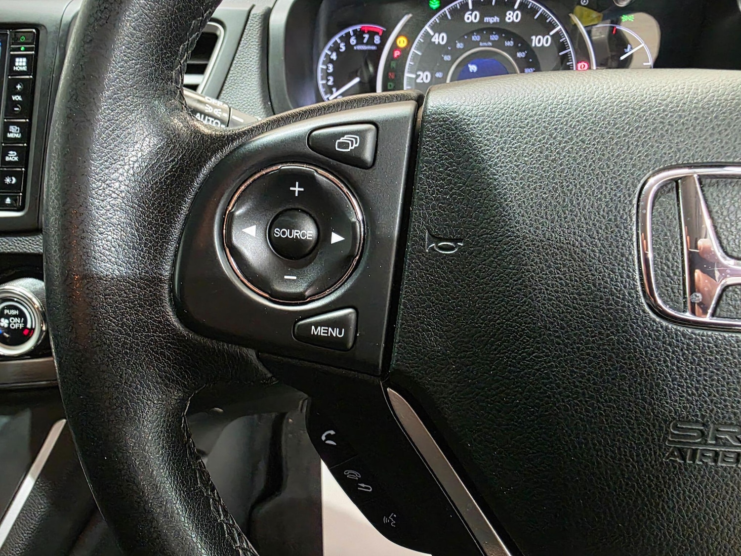 Used Honda CR-V 2018 for sale - 76701404: Photo 16