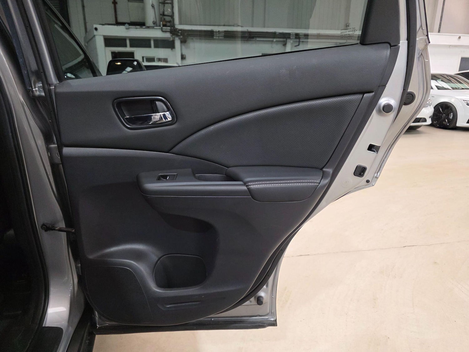 Used Honda CR-V 2018 for sale - 76701404: Photo 19