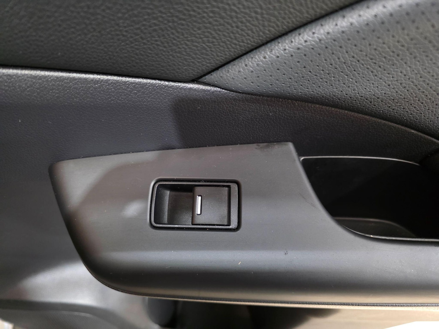 Used Honda CR-V 2018 for sale - 76701404: Photo 20