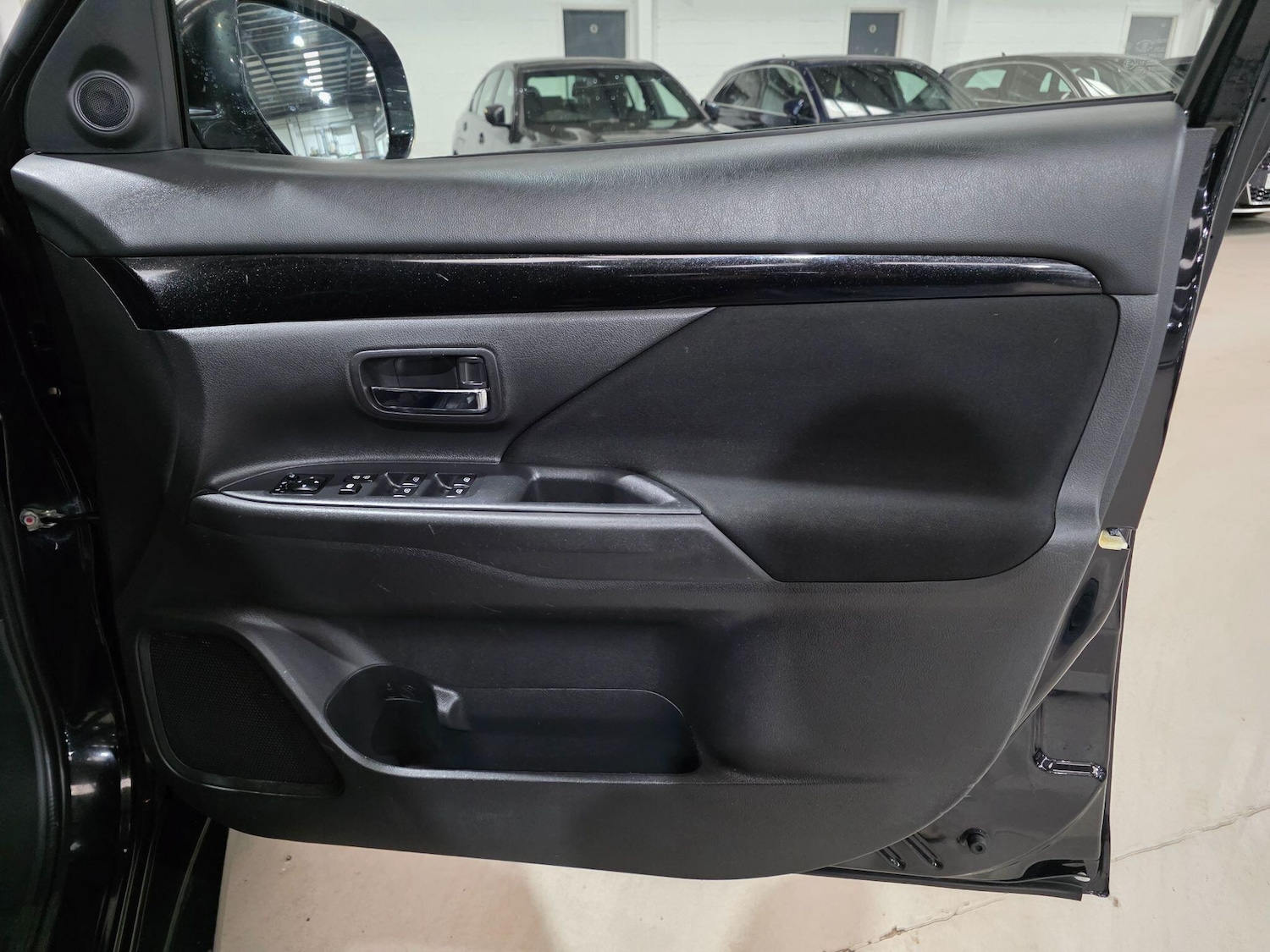Used Mitsubishi Outlander 2018 for sale - 76094174: Photo 11