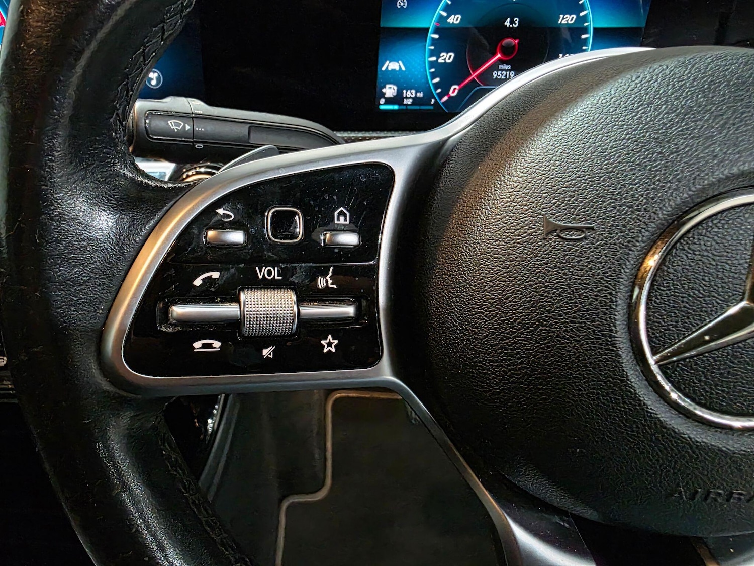 Used Mercedes-Benz A-Class 2019 for sale - 76121909: Photo 18