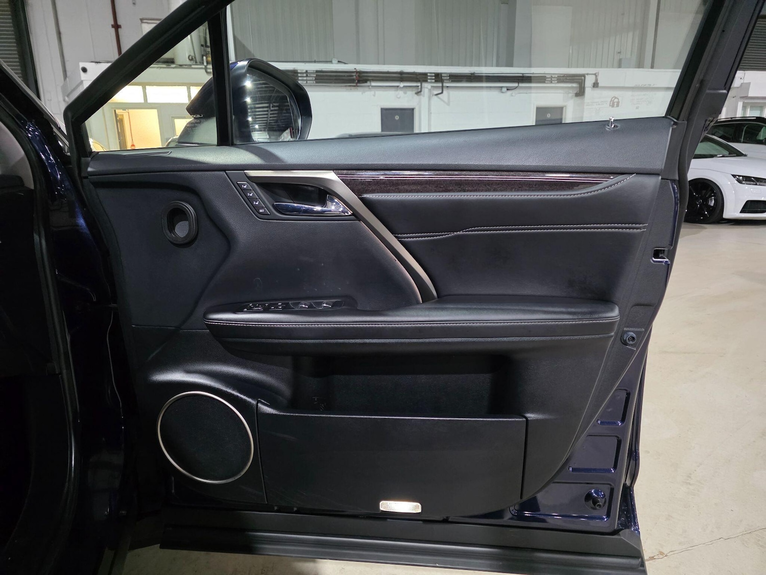 Used Lexus RX 2018 for sale - 77029050: Photo 18