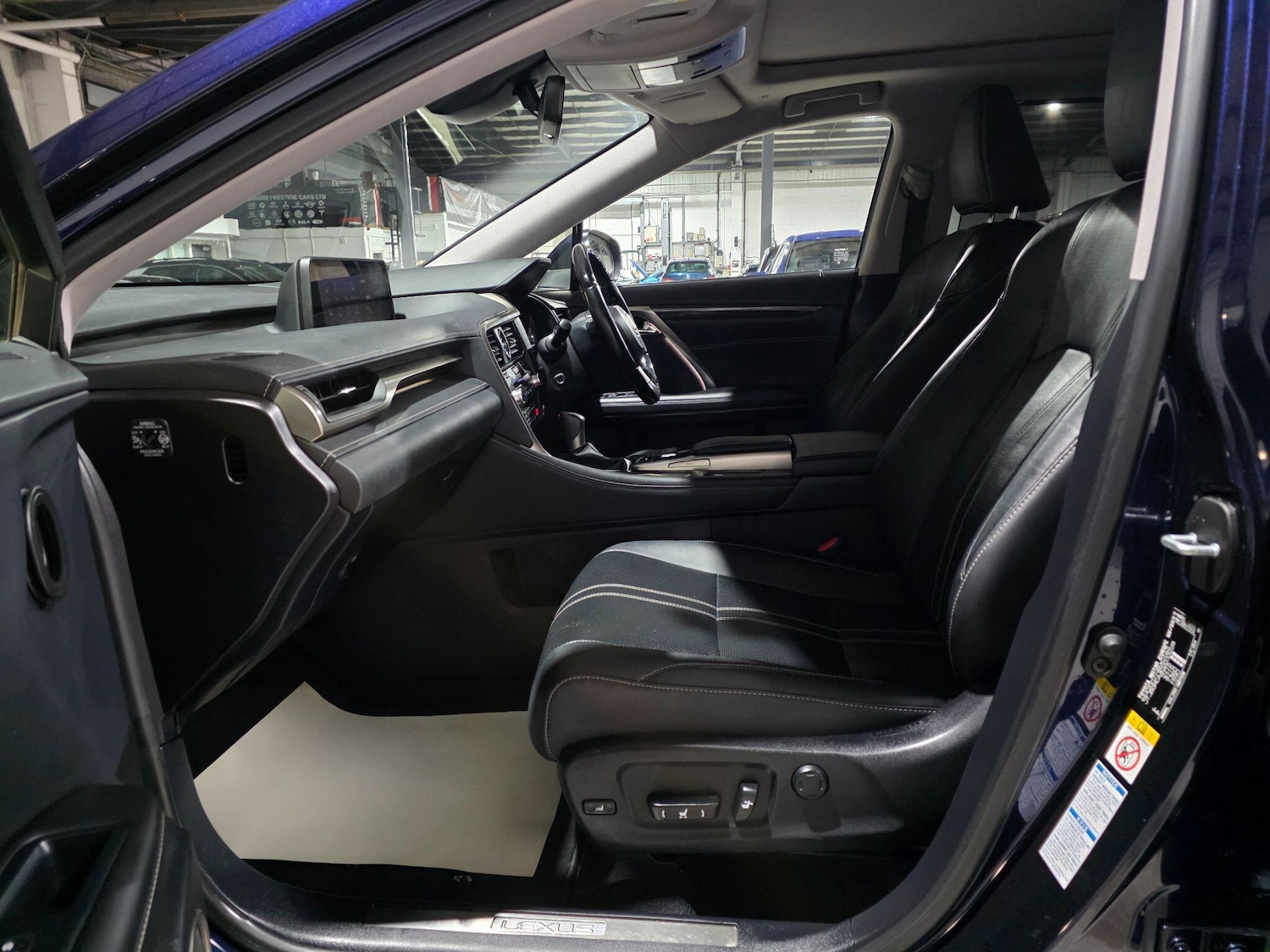 Used Lexus RX 2018 for sale - 77029050: Photo 32