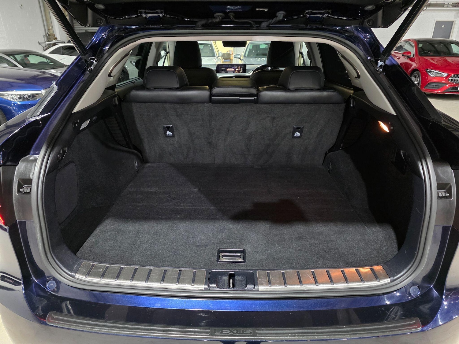 Used Lexus RX 2018 for sale - 77029050: Photo 35