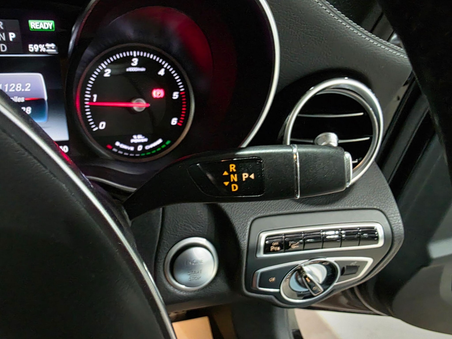 Used Mercedes-Benz C-Class 2015 for sale - 76059230: Photo 22