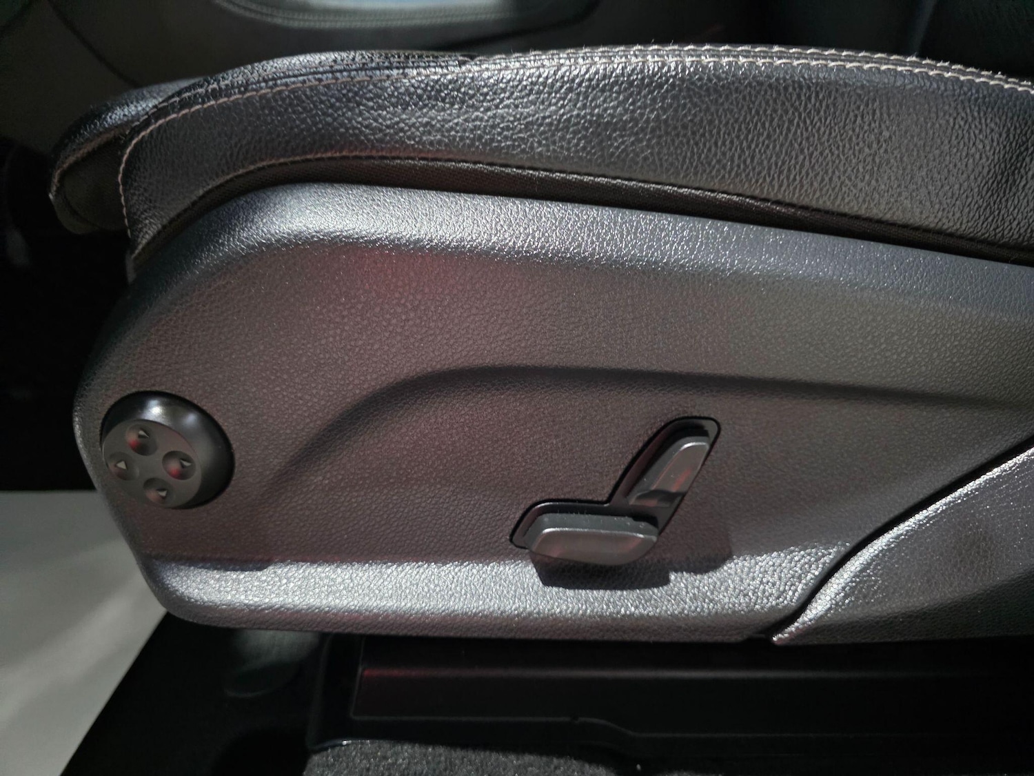 Used Mercedes-Benz GLC 2019 for sale - 77015845: Photo 15