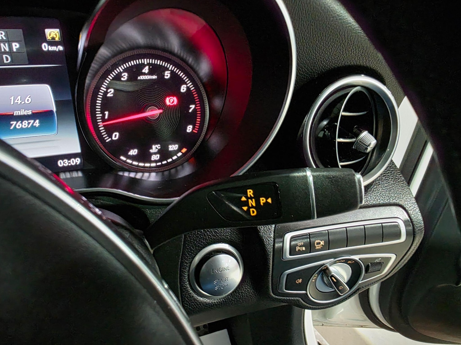 Used Mercedes-Benz GLC 2019 for sale - 77015845: Photo 23