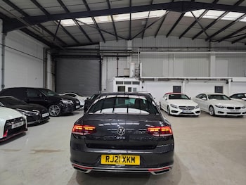 Used Volkswagen Passat 2021 for sale - 78157636: Photo