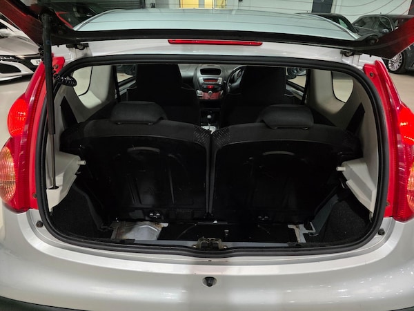 Used Peugeot 107 2010 for sale - 75740813: Photo 19