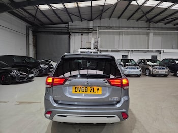 Used Mitsubishi Outlander 2018 for sale - 77671917: Photo