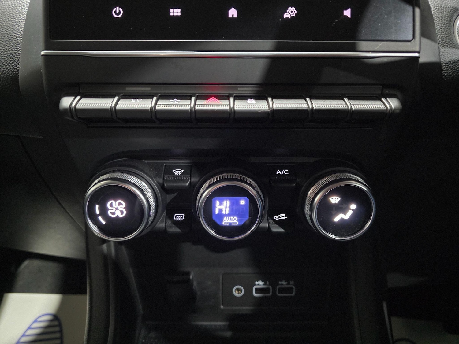 Used Renault Captur 2024 for sale - 77175960: Photo 10