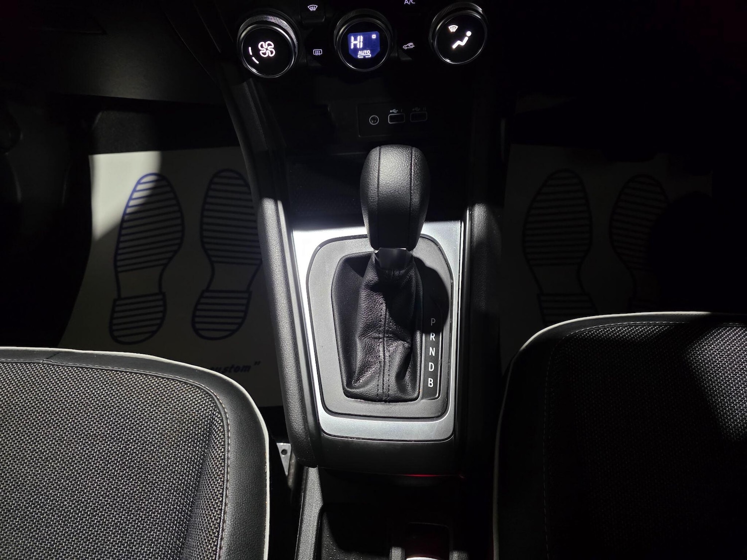 Used Renault Captur 2024 for sale - 77175960: Photo 11