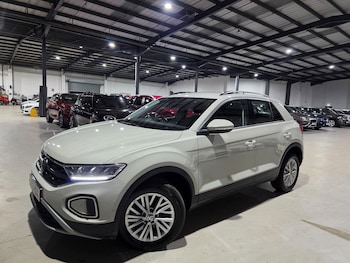 Used Volkswagen T-Roc 2022 for sale - 76592081: Photo