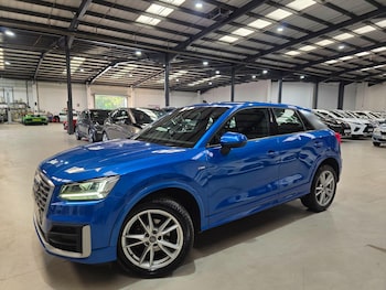 Audi - Q2