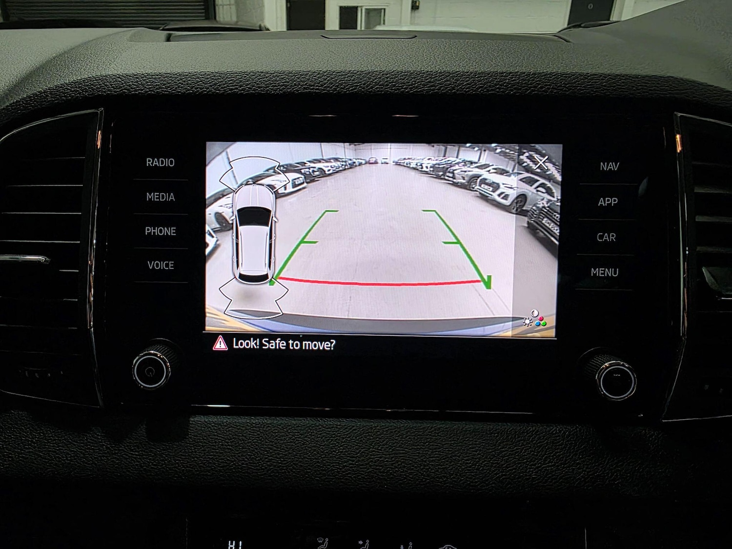 Used Skoda Karoq 2021 for sale - 76991881: Photo 10