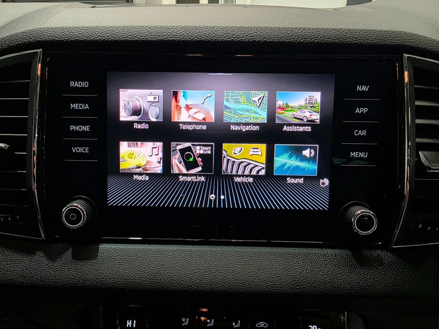 Used Skoda Karoq 2021 for sale - 76991881: Photo 9