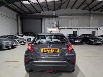 Used Toyota C-HR 2022 for sale - 76936444: Photo