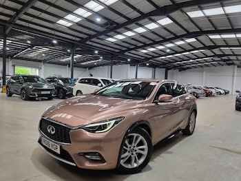 Used Infiniti Q30 2016 for sale - 77824590: Photo