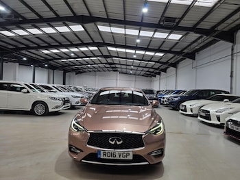 Used Infiniti Q30 2016 for sale - 77824590: Photo