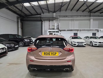 Used Infiniti Q30 2016 for sale - 77824590: Photo