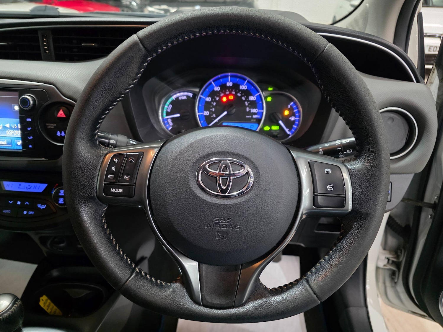 Used Toyota Yaris 2015 for sale - 76283180: Photo 14