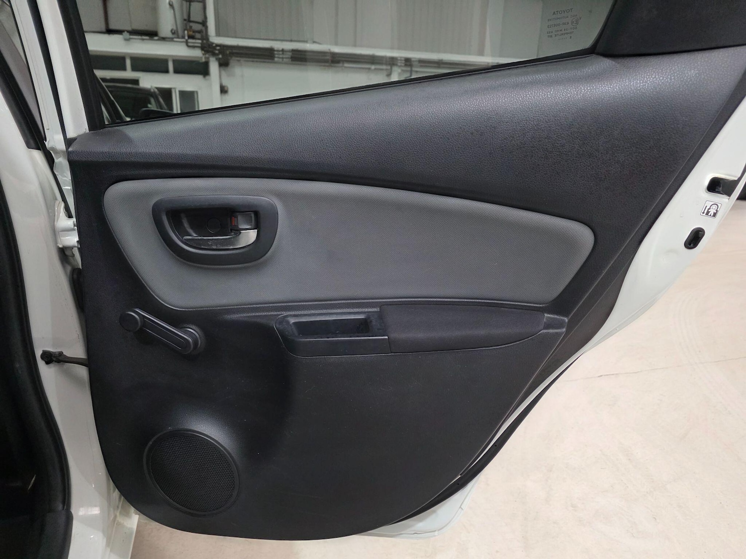 Used Toyota Yaris 2015 for sale - 76283180: Photo 19