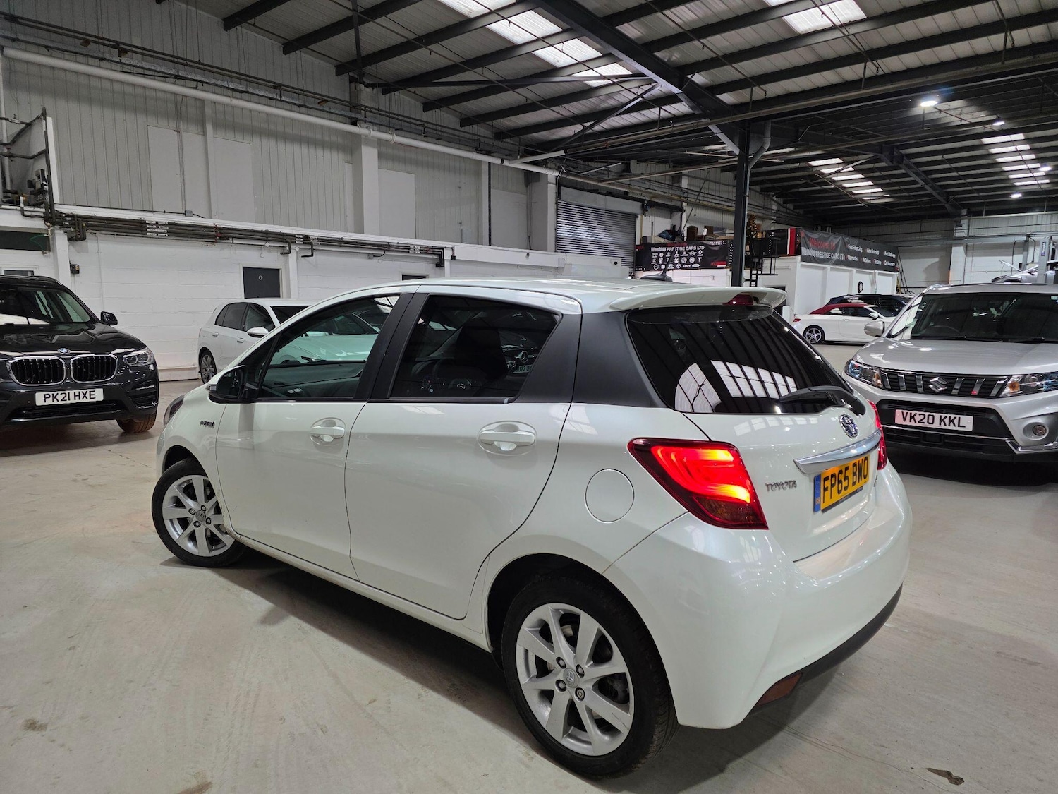 Used Toyota Yaris 2015 for sale - 76283180: Photo 24