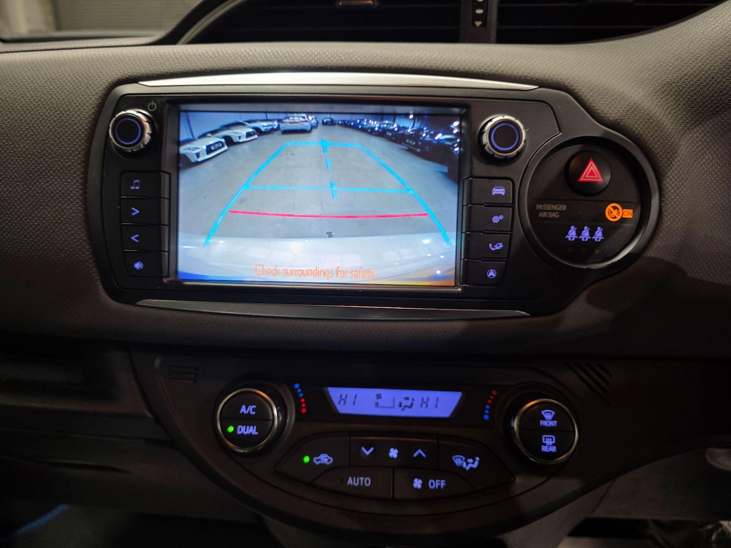 Used Toyota Yaris 2015 for sale - 76283180: Photo 8
