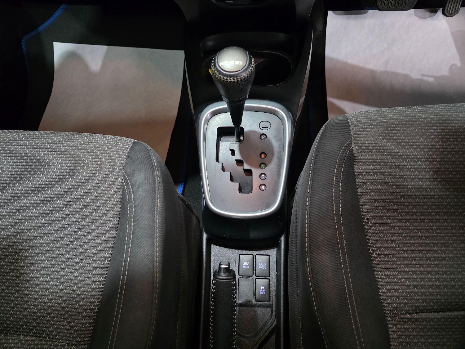 Used Toyota Yaris 2015 for sale - 76283180: Photo 9