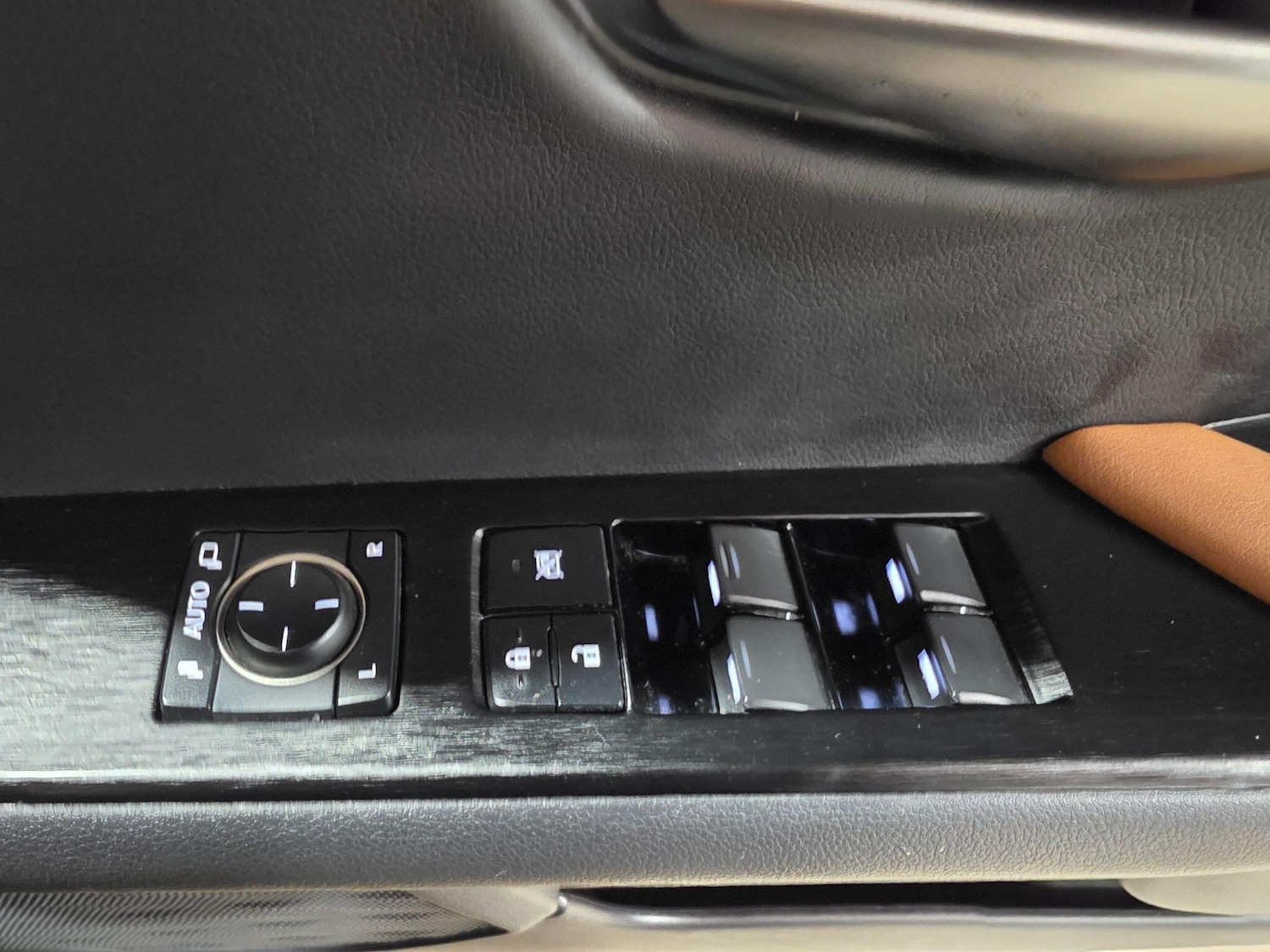 Used Lexus UX 2020 for sale - 76801532: Photo 19