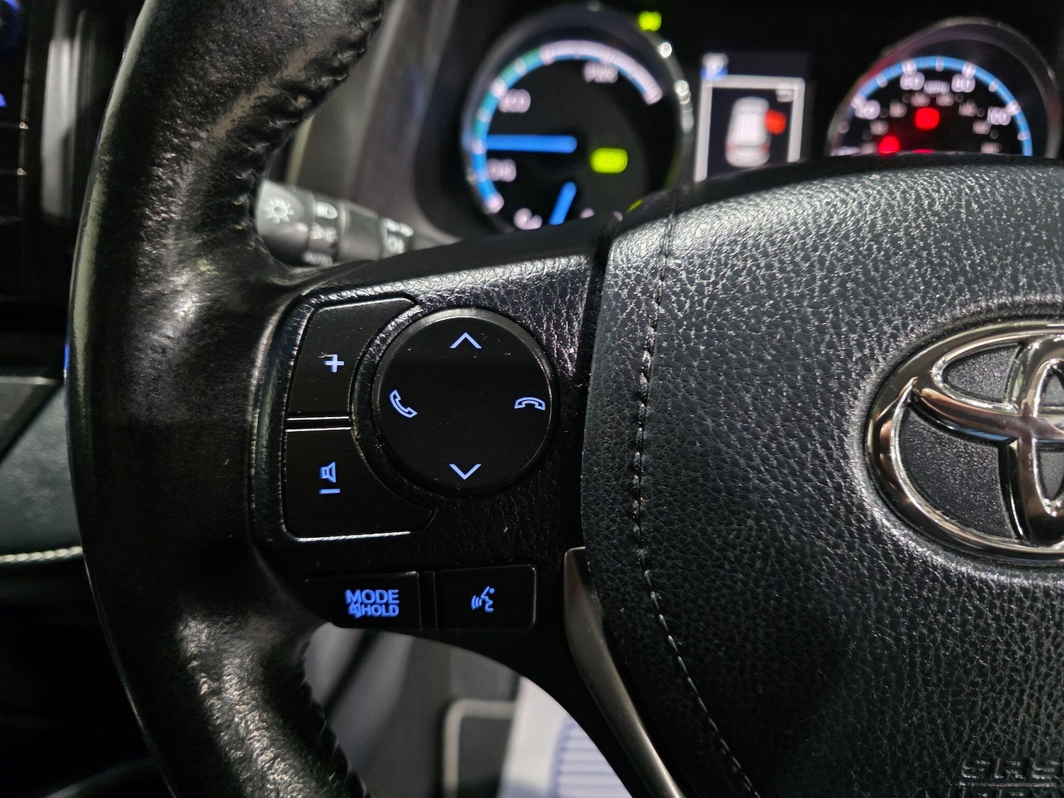 Used Toyota RAV4 2018 for sale - 77119943: Photo 18