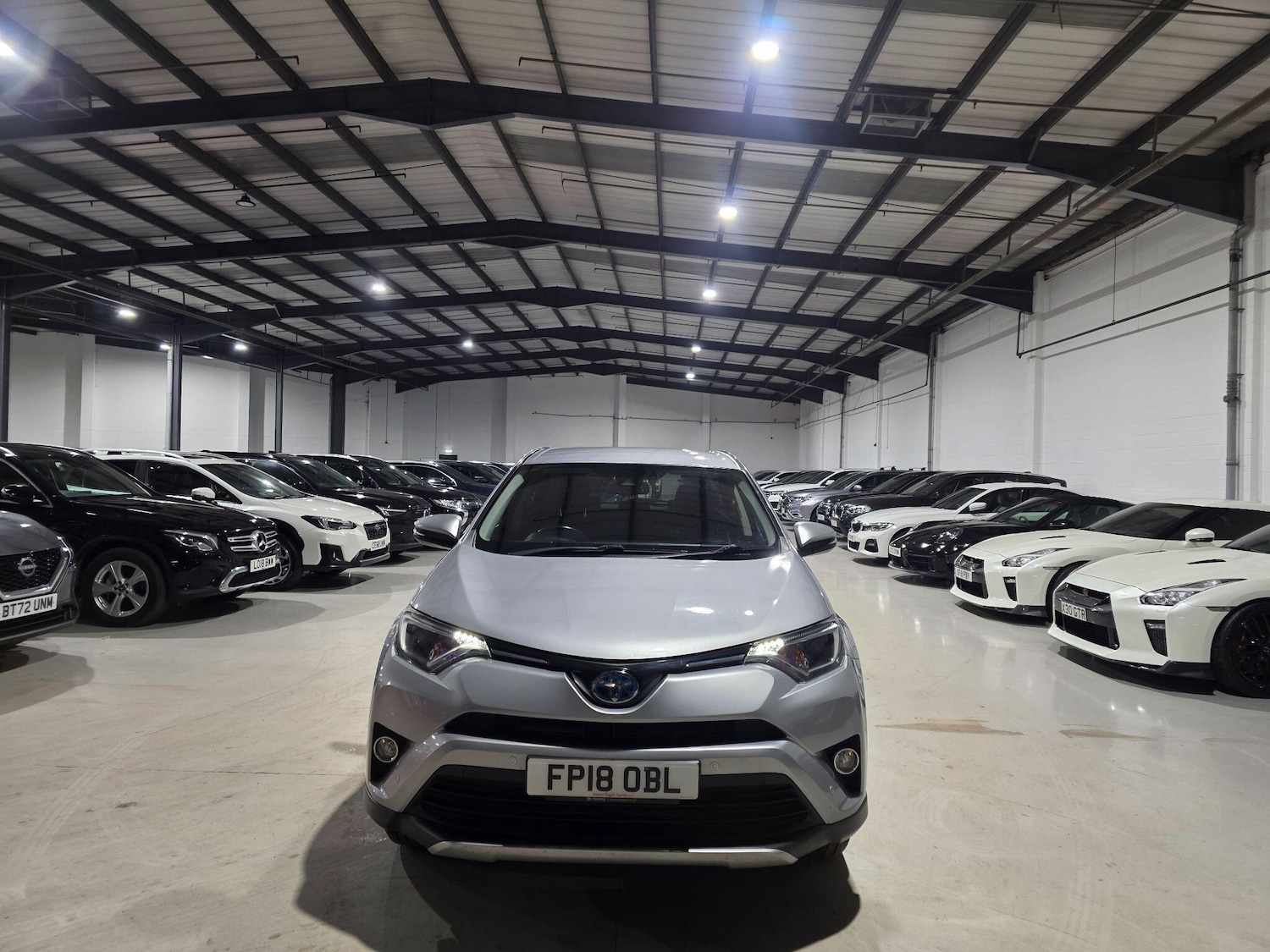 Used Toyota RAV4 2018 for sale - 77119943: Photo 2