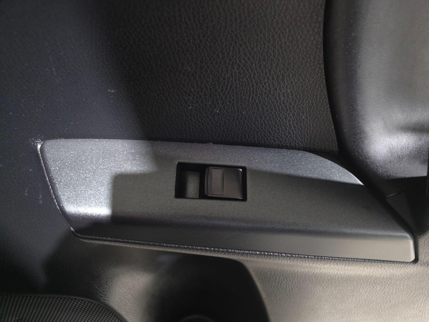 Used Toyota RAV4 2018 for sale - 77119943: Photo 22