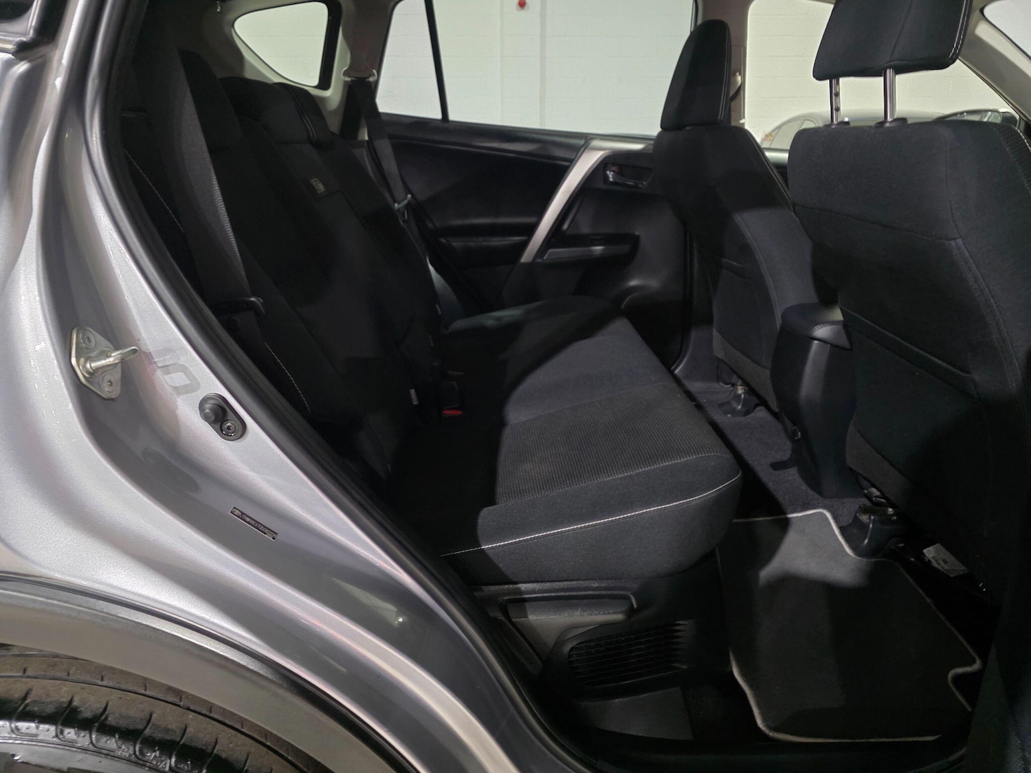 Used Toyota RAV4 2018 for sale - 77119943: Photo 23