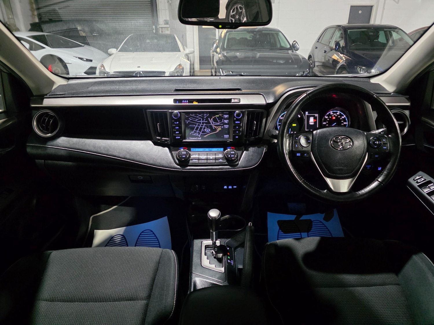 Used Toyota RAV4 2018 for sale - 77119943: Photo 5