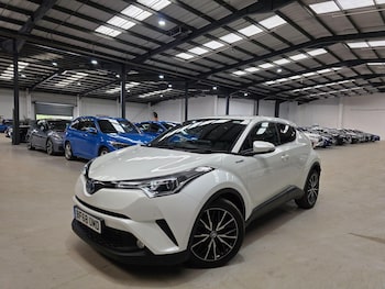 Used Toyota C-HR 2018 for sale - 77809024: Photo