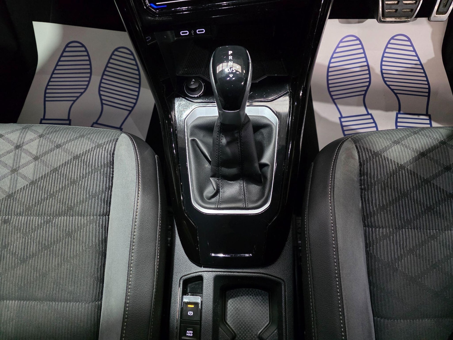 Used Volkswagen T-Roc 2022 for sale - 76823418: Photo 11