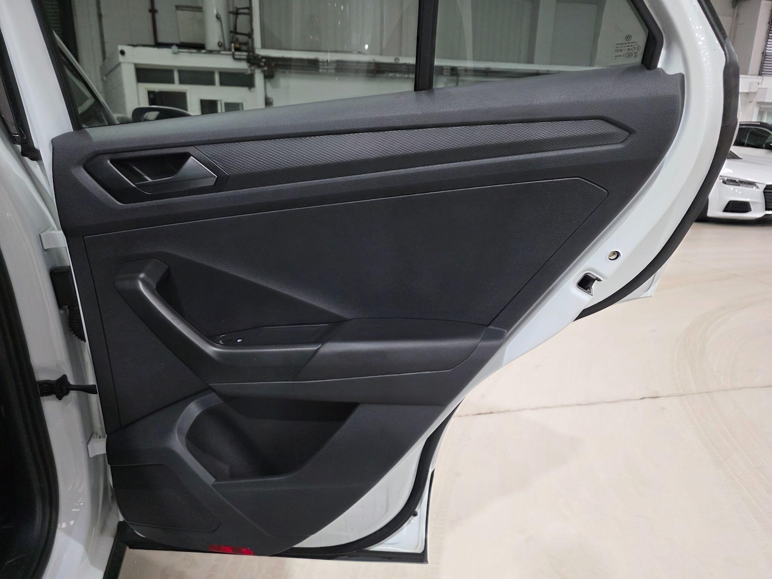 Used Volkswagen T-Roc 2022 for sale - 76823418: Photo 20