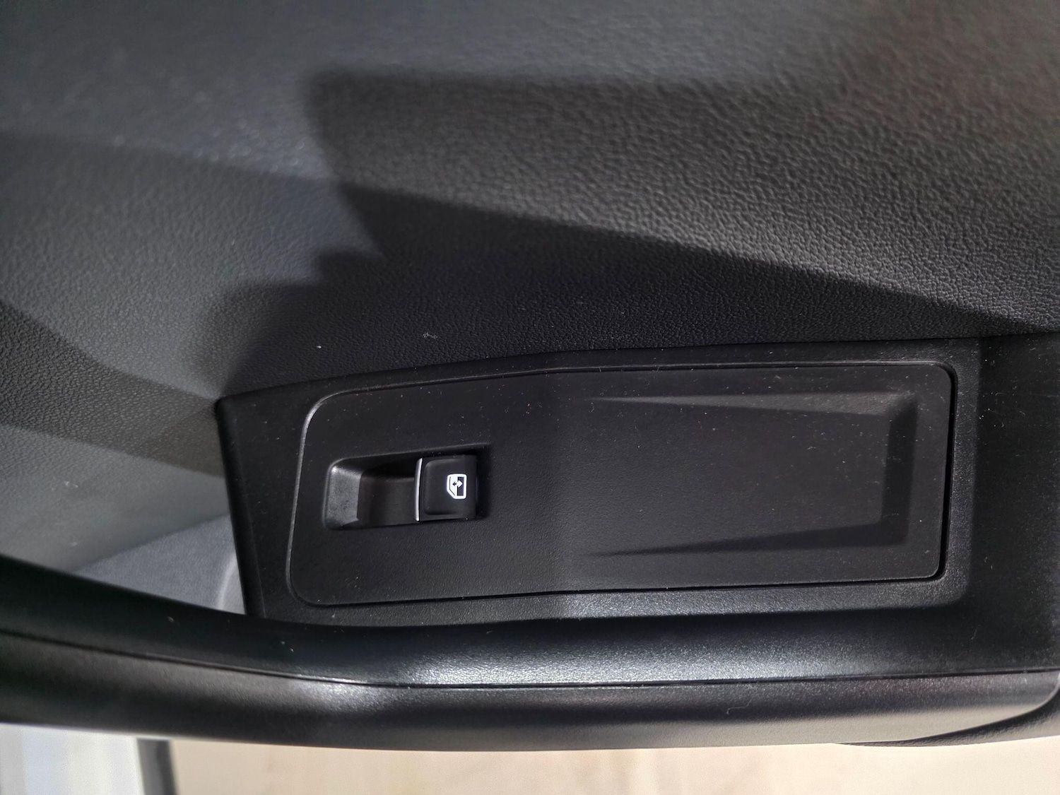 Used Volkswagen T-Roc 2022 for sale - 76823418: Photo 21