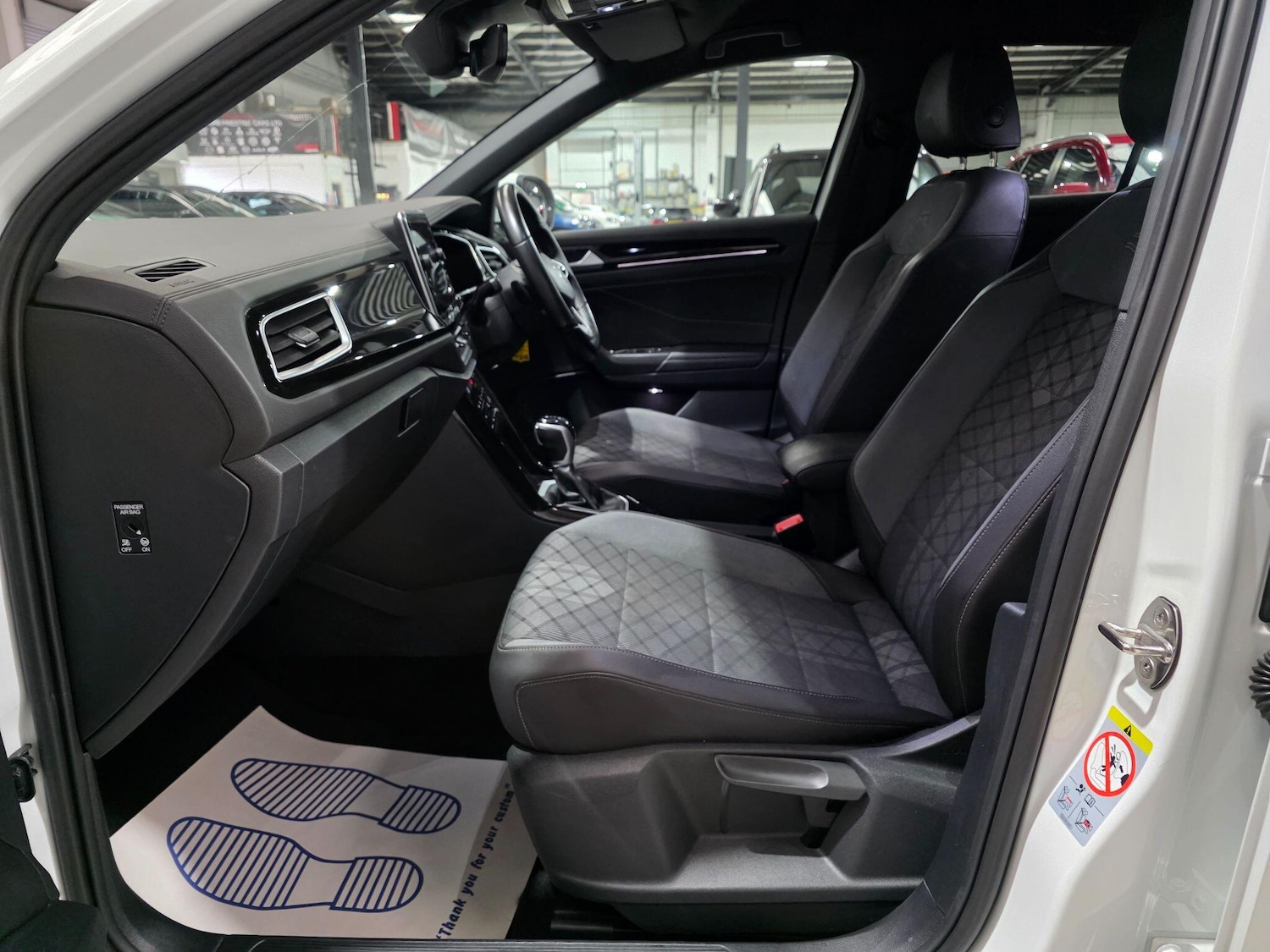 Used Volkswagen T-Roc 2022 for sale - 76823418: Photo 24