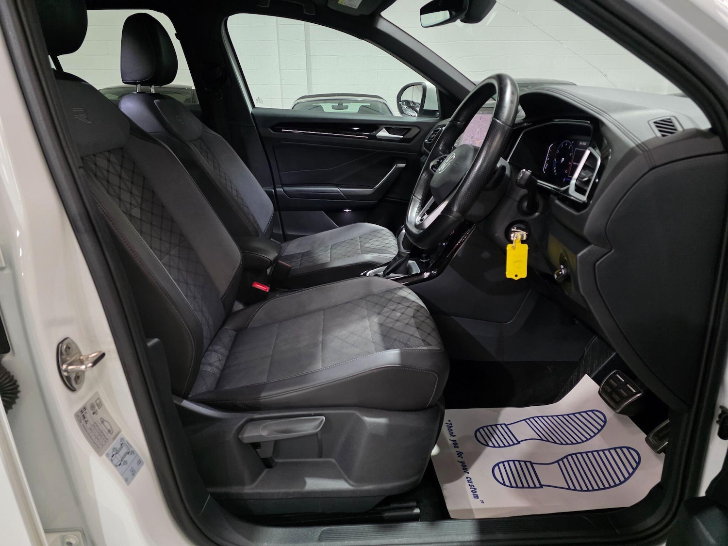 Used Volkswagen T-Roc 2022 for sale - 76823418: Photo 6