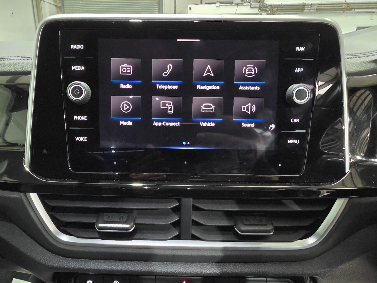 Used Volkswagen T-Roc 2022 for sale - 76823418: Photo 7