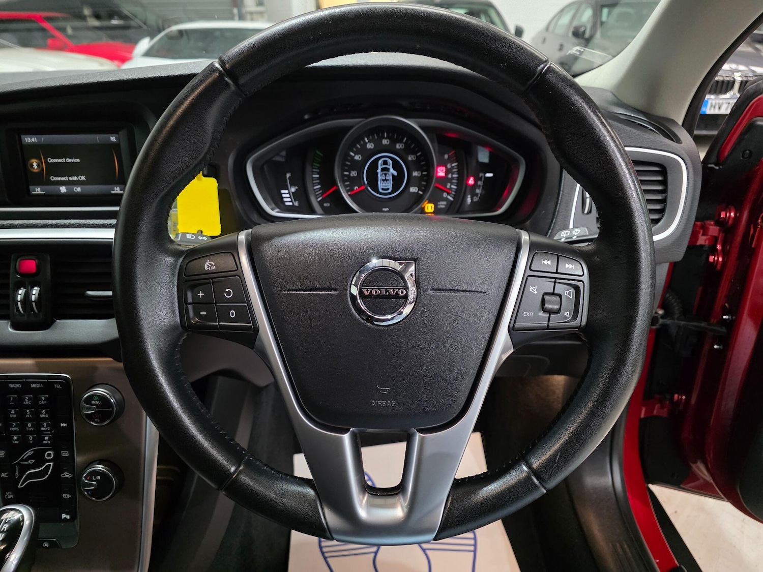 Used Volvo V40 Cross Country 2018 for sale - 76032285: Photo 13