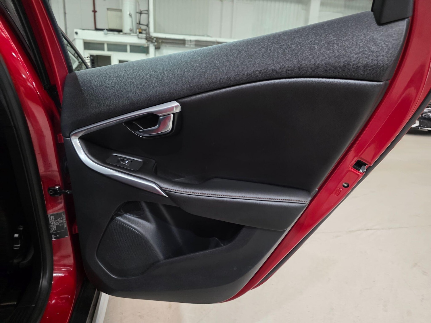 Used Volvo V40 Cross Country 2018 for sale - 76032285: Photo 19