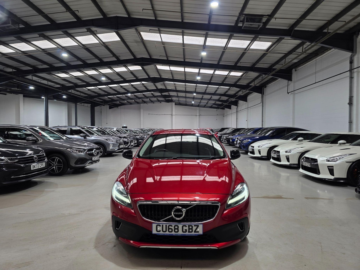 Used Volvo V40 Cross Country 2018 for sale - 76032285: Photo 2