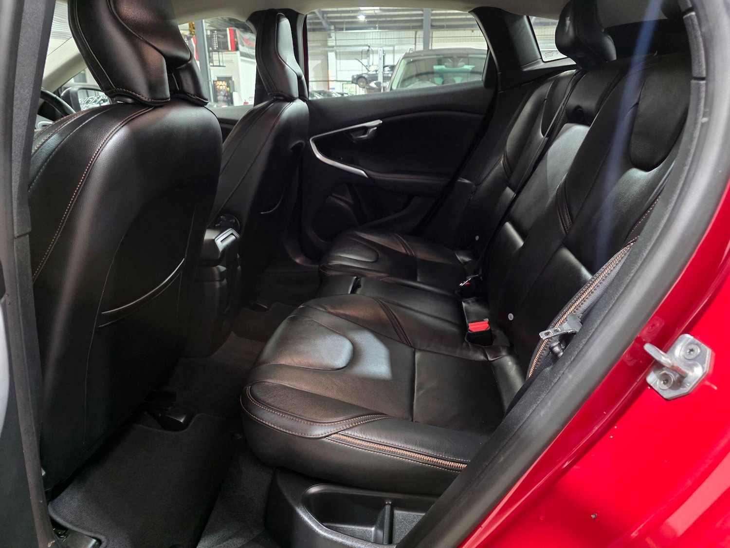 Used Volvo V40 Cross Country 2018 for sale - 76032285: Photo 22