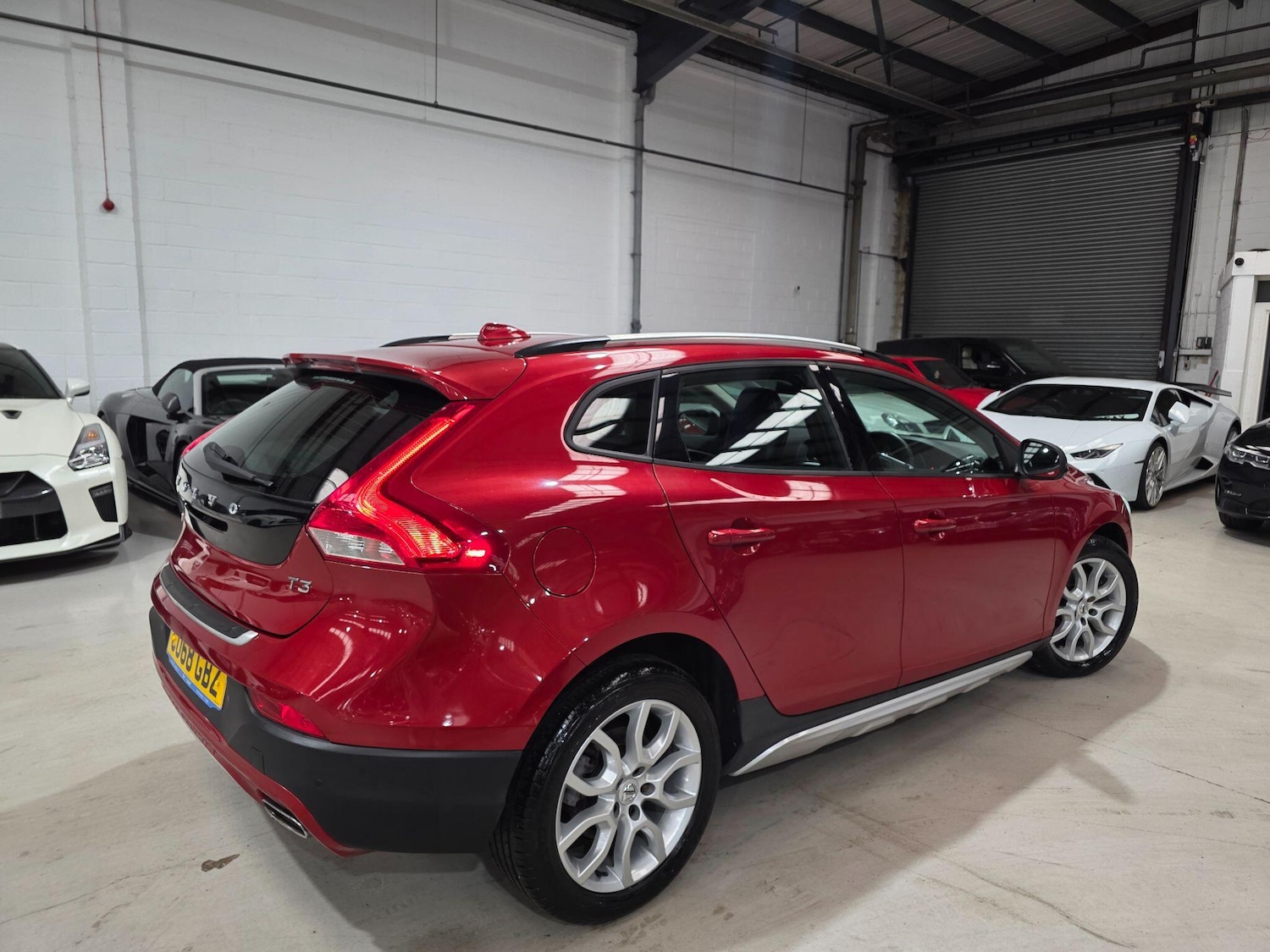 Used Volvo V40 Cross Country 2018 for sale - 76032285: Photo 24