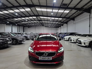 Used Volvo V40 Cross Country 2018 for sale - 76032285: Photo
