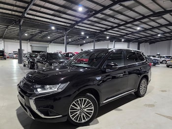 Mitsubishi Outlander feature image